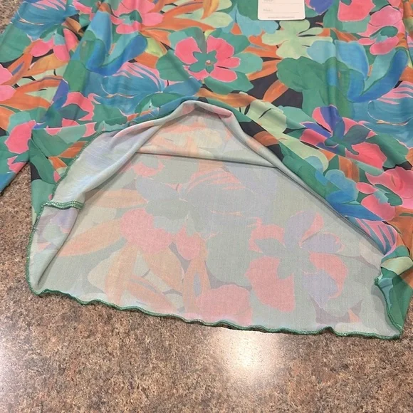 Davi & Dani Anica Floral Mesh Long Sleeve Top Green Womens Size Medium - Picture 13 of 13